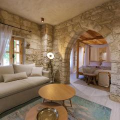 Elinn Traditional Suites