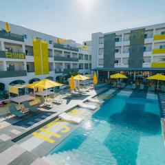 Ryans Lolas Ibiza - Adults Only